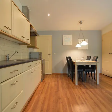 別荘 In Near Forest *