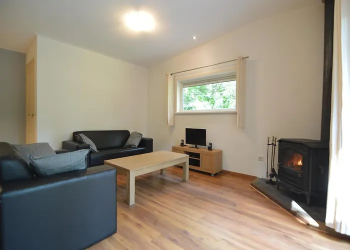 別荘 In Near Forest *